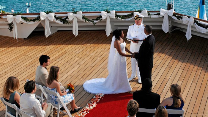 Cruise ship wedding dresses