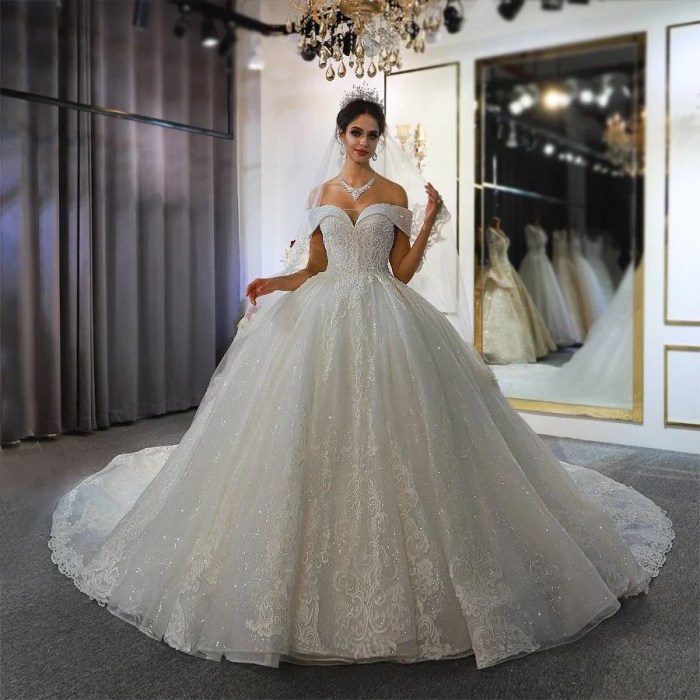 Wedding dress princess style