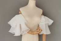 Wedding dress with detachable sleeves