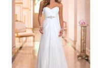 Wedding dresses for small chest